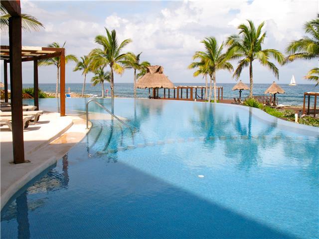 Spacious penthouse EL CIELO for rent in Puerto Aventuras