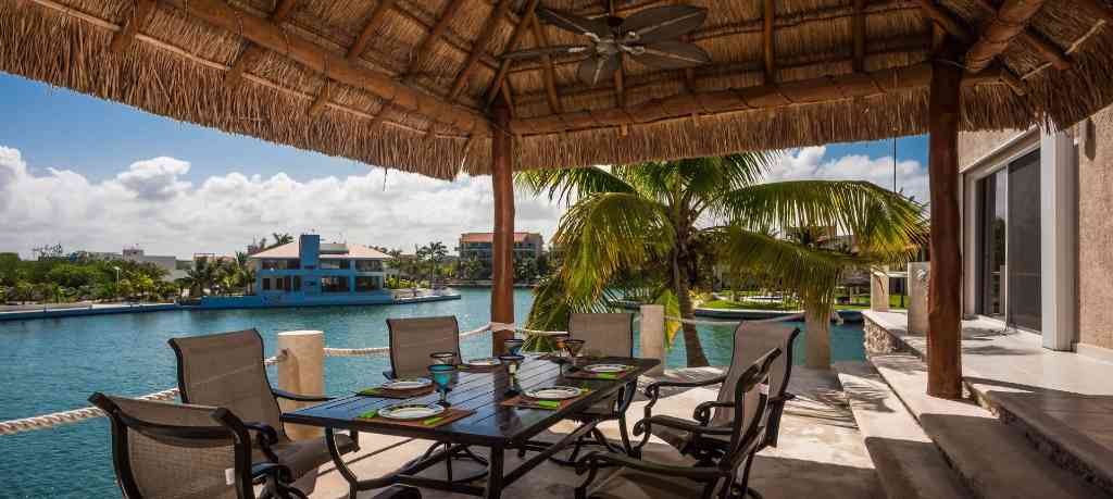 The luxury villa Casa La Torre for rent in Puerto Aventuras