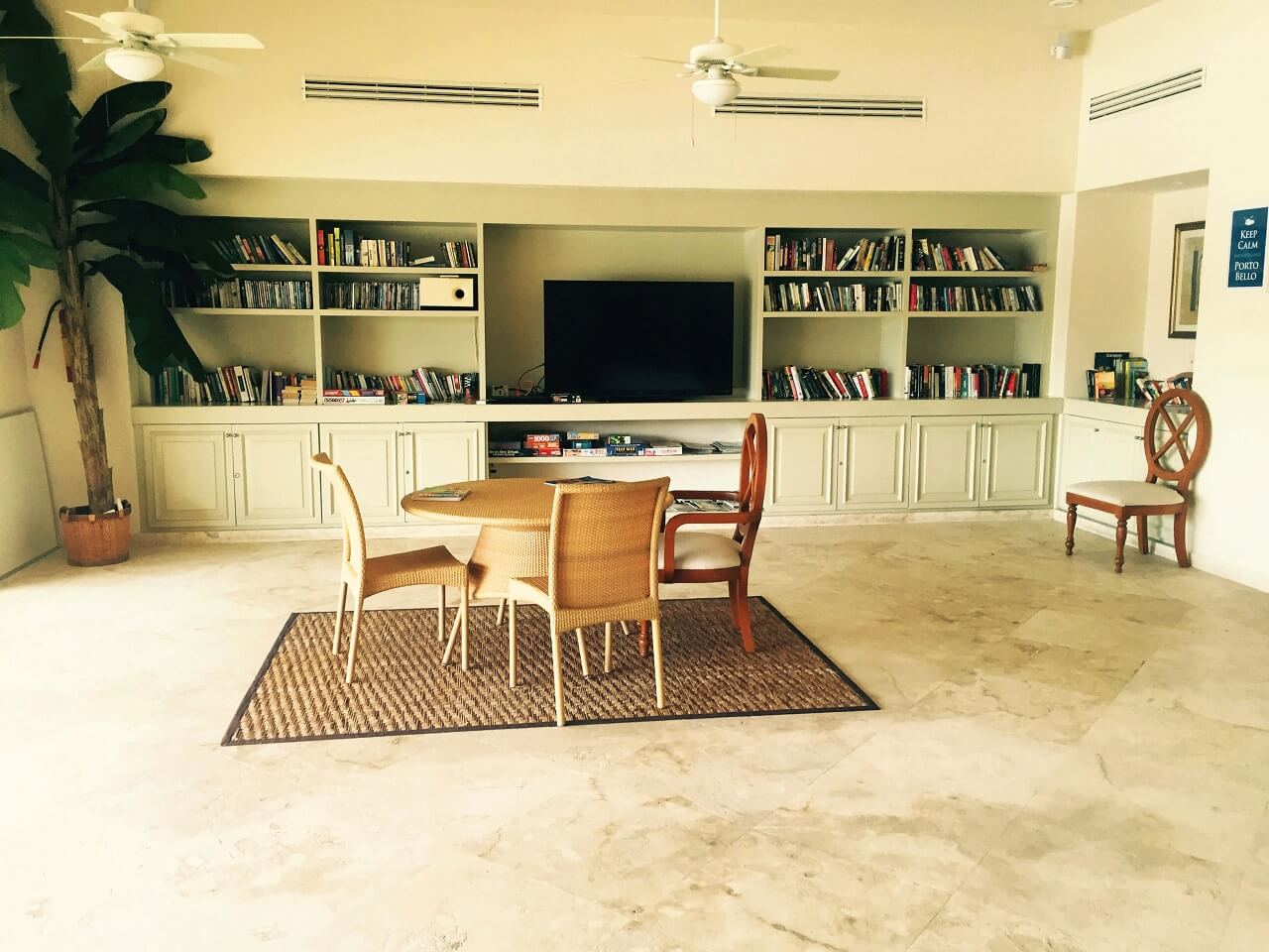 Lagoon view condo for rent in Puerto Aventuras