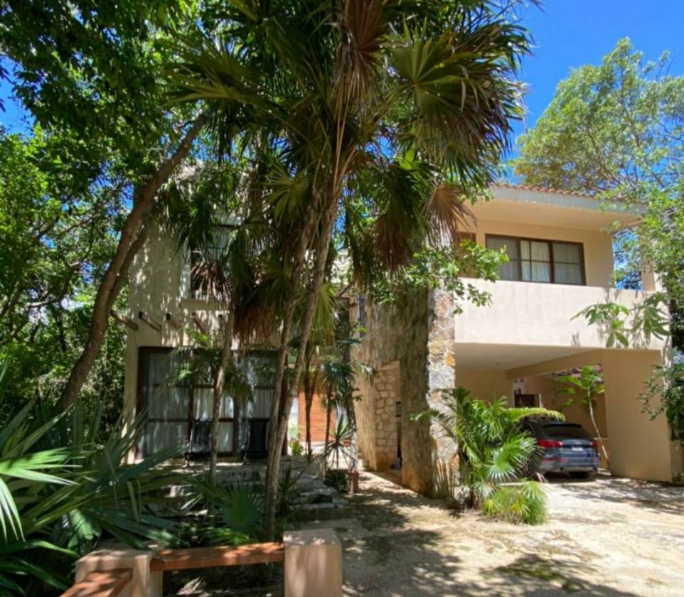 Lujosa VILLA YALKU en venta en Puerto Aventuras